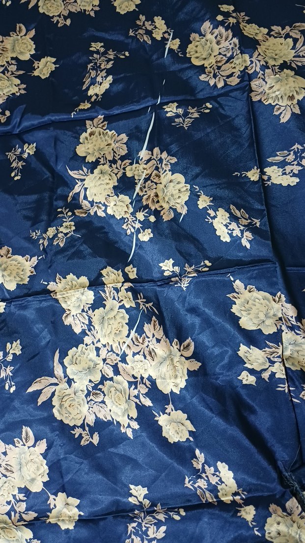 Parlak Çiçek desenli Kumaş - Görsel 3