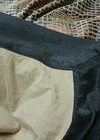 Parlak Kahverengi Yılan Desenli Yatak Örtüsü - Görsel 5