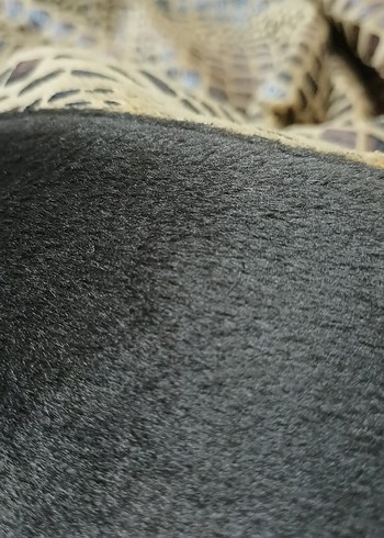 Parlak Kahverengi Yılan Desenli Yatak Örtüsü - Görsel 3