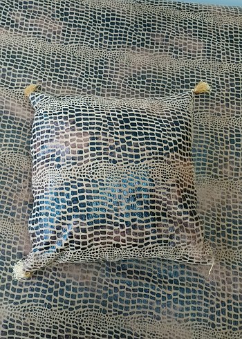 Parlak Kahverengi Yılan Desenli Yatak Örtüsü - Görsel 5