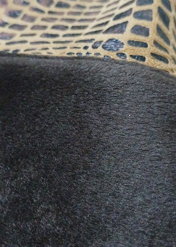 Kahverengi Yılan Desenli Yatak Örtüsü - Görsel 4