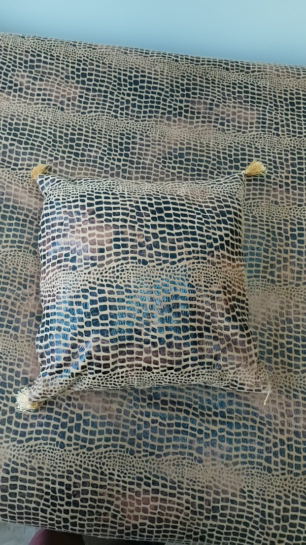 Kahverengi Yılan Desenli Yatak Örtüsü - Görsel 3