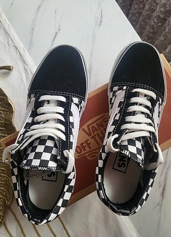 Vans 39 numara damalı