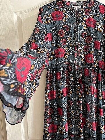 Zara Touche elbise