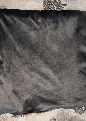 Gri Goth Tarzı Yastık Kılıfı - Görsel 5