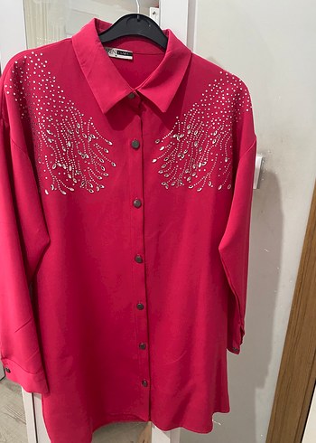 Pembe İşlemeli Uzun Kollu Kadın Gömlek