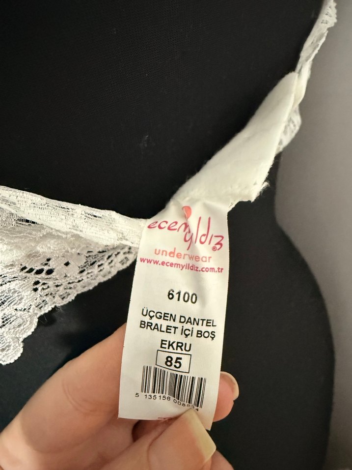 Dantel Detaylı Beyaz Vintage Sütyen - Görsel 3