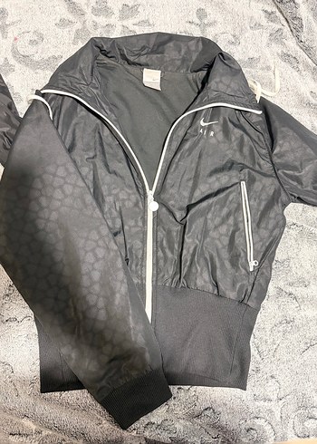 Nike Siyah Uzun Kollu Spor Ceket