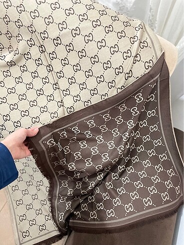 Gucci Gucci desen çift taraflı kaşmir şal