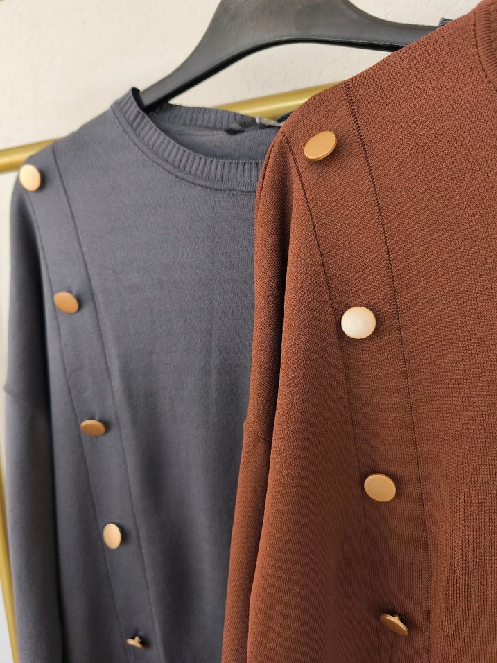 Düğmeli Kadın Triko Kazak - Rahat Kesim - Görsel 2