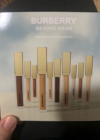 Burberry fondöten sample - Görsel 2