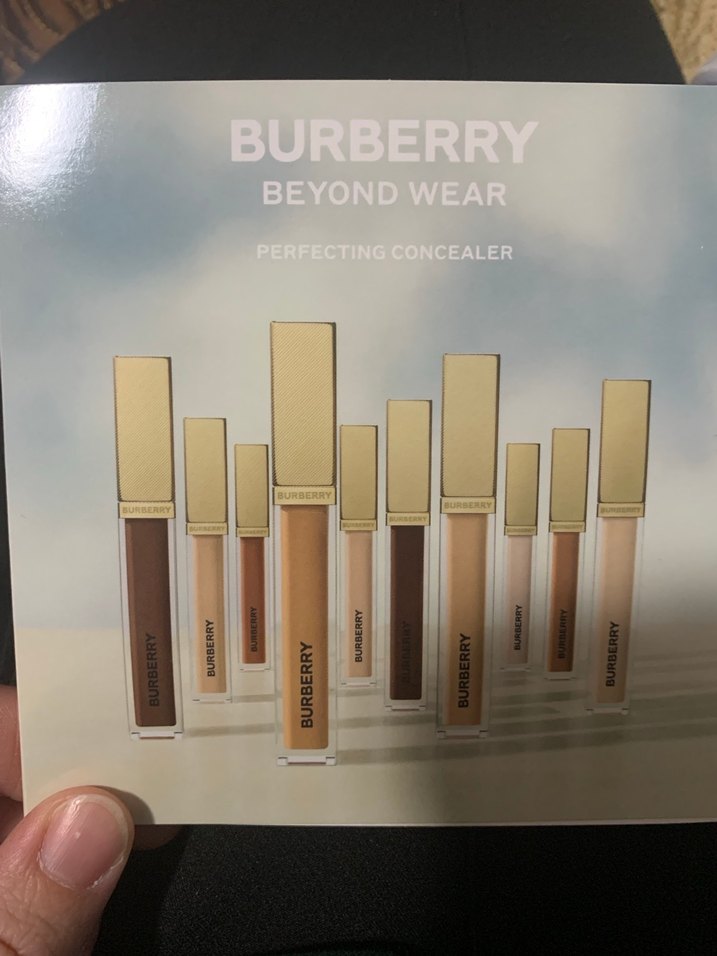 Burberry fondöten sample - Görsel 2