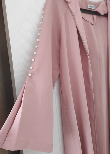 Armine Pembe kap
