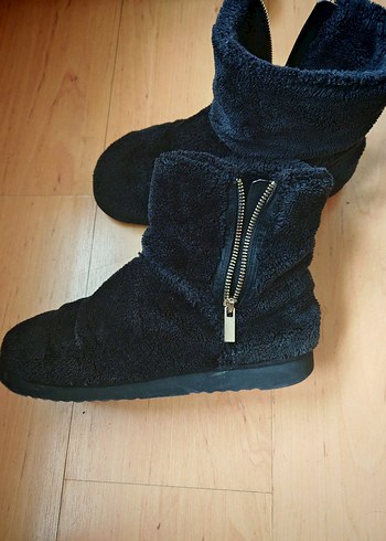 Kadın Siyah Triko Bot - Görsel 3