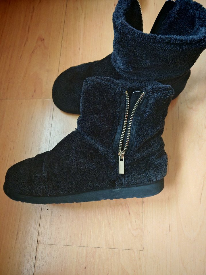 Kadın Siyah Triko Bot - Görsel 3