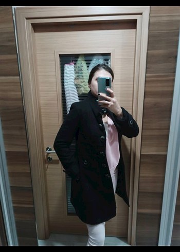 Düğmeli Siyah Yün Kaban - Görsel 5