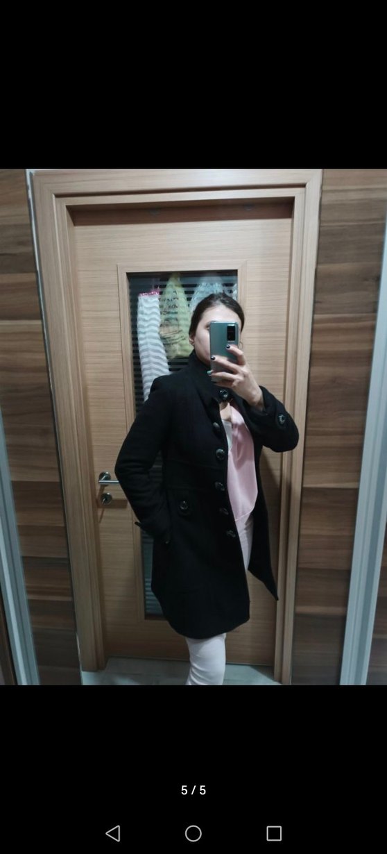 Düğmeli Siyah Yün Kaban - Görsel 5