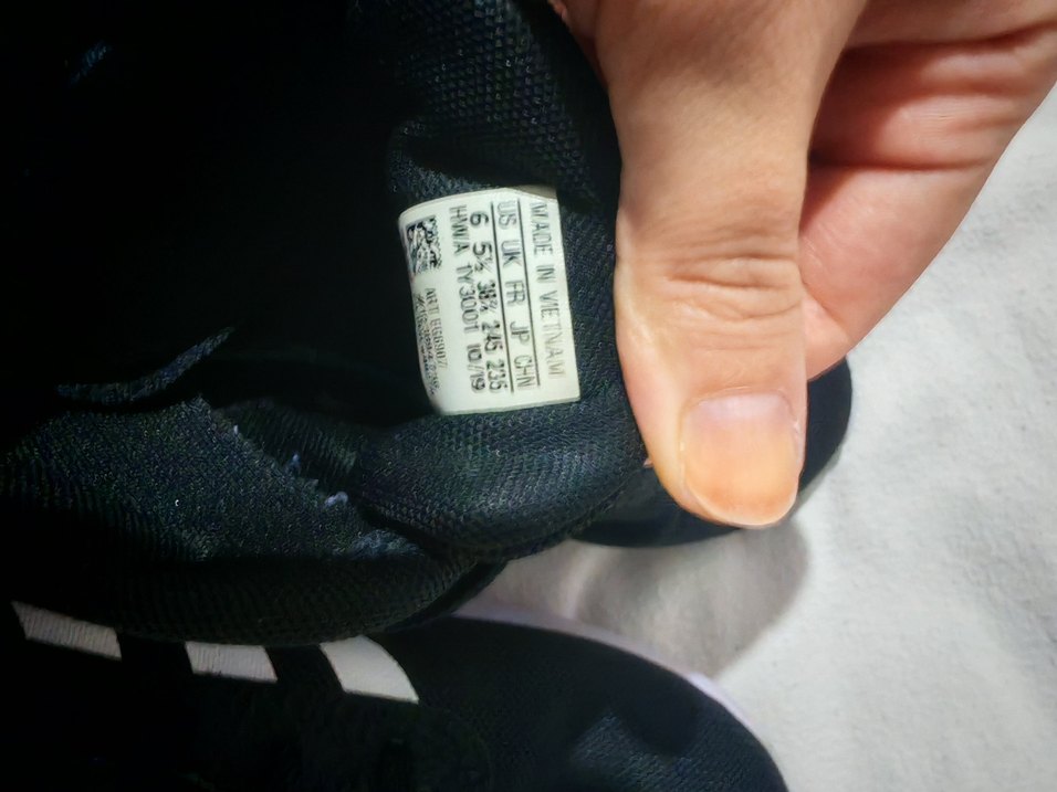 Siyah Beyaz Elastik Bağcıklı Kadın Spor Ayakkabı - Görsel 4