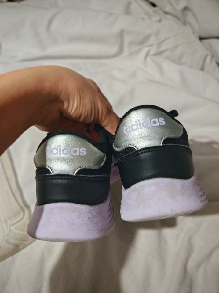 Siyah Beyaz Elastik Bağcıklı Kadın Spor Ayakkabı - Görsel 3