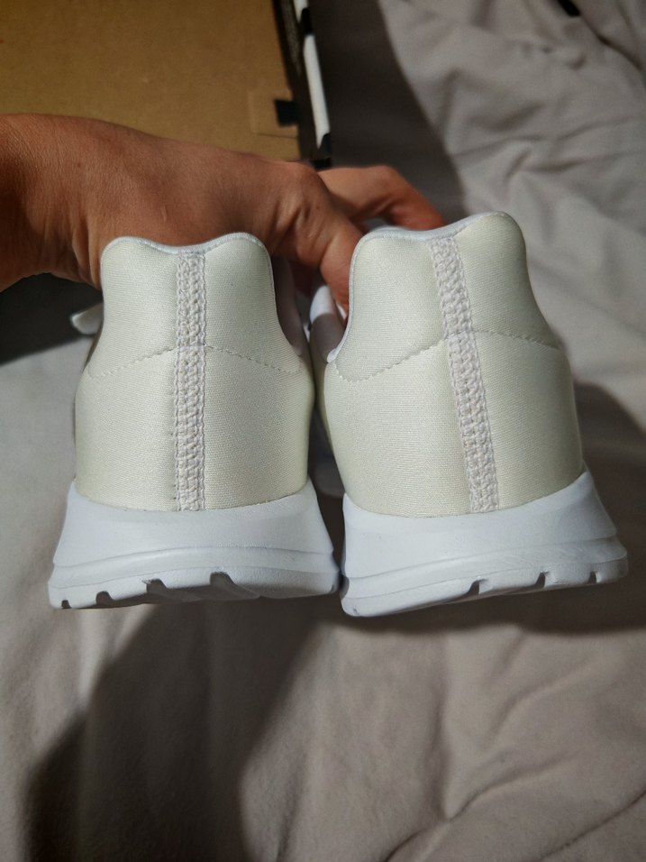 Adidas spor ayakkabı - Görsel 3