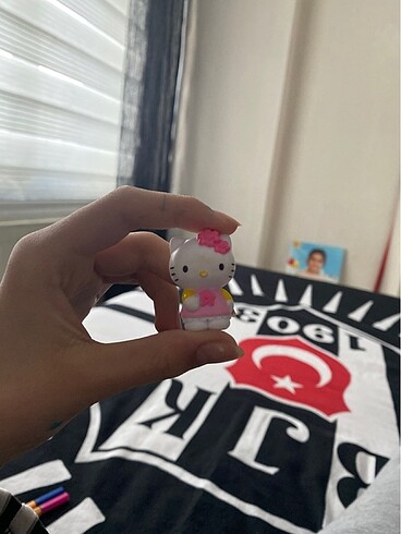 hello kitty küçük figür