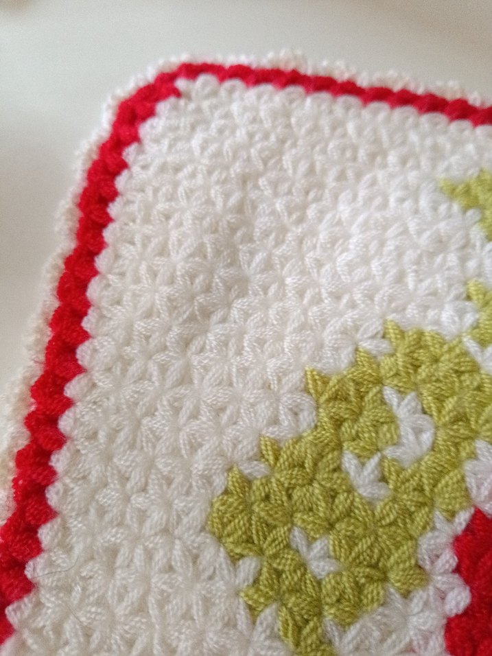 Kare Kırmızı Elma Desenli Beyaz Lif - Görsel 2