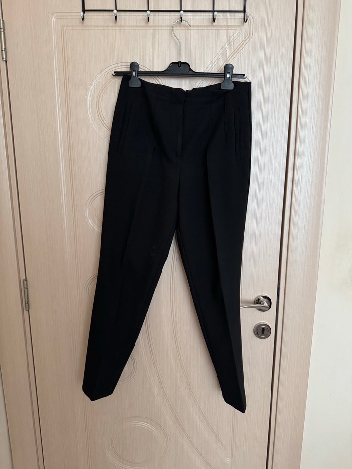 Siyah 
Kadın Kumaş Pantolon - Görsel 2