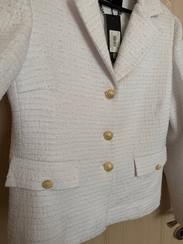 Düğmeli Beyaz Kadın Ceket - Görsel 2