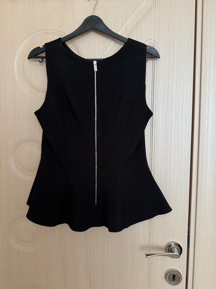 Siyah Piliseli Kolsuz Kadın Bluz - Görsel 2