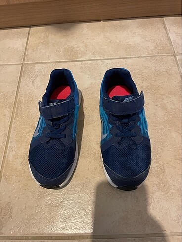 Erkek çocuk Nike spor ayakkabı
