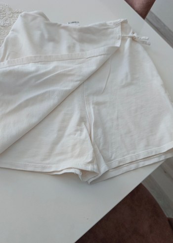 Beyaz Keten Hamile Mini Şort - Görsel 3