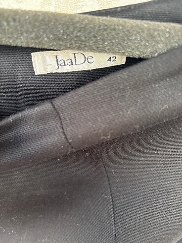 42 Beden siyah Renk Jaade marka etek