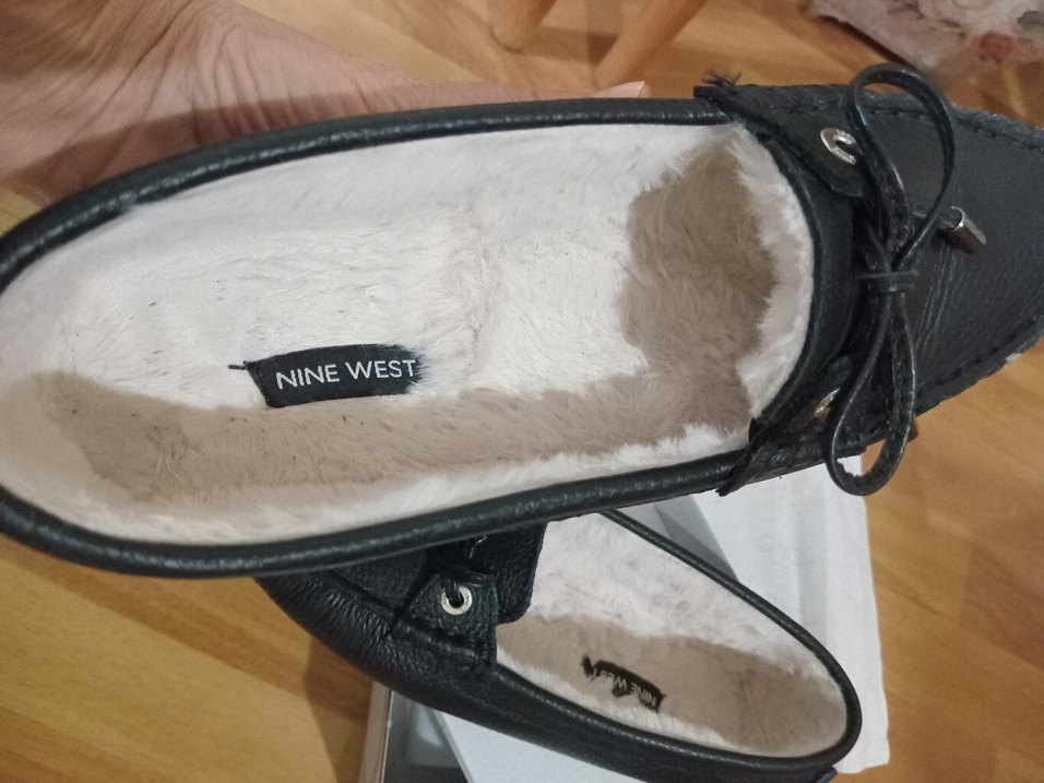 Siyah Deri Tokalı Kadın Babet - Görsel 4