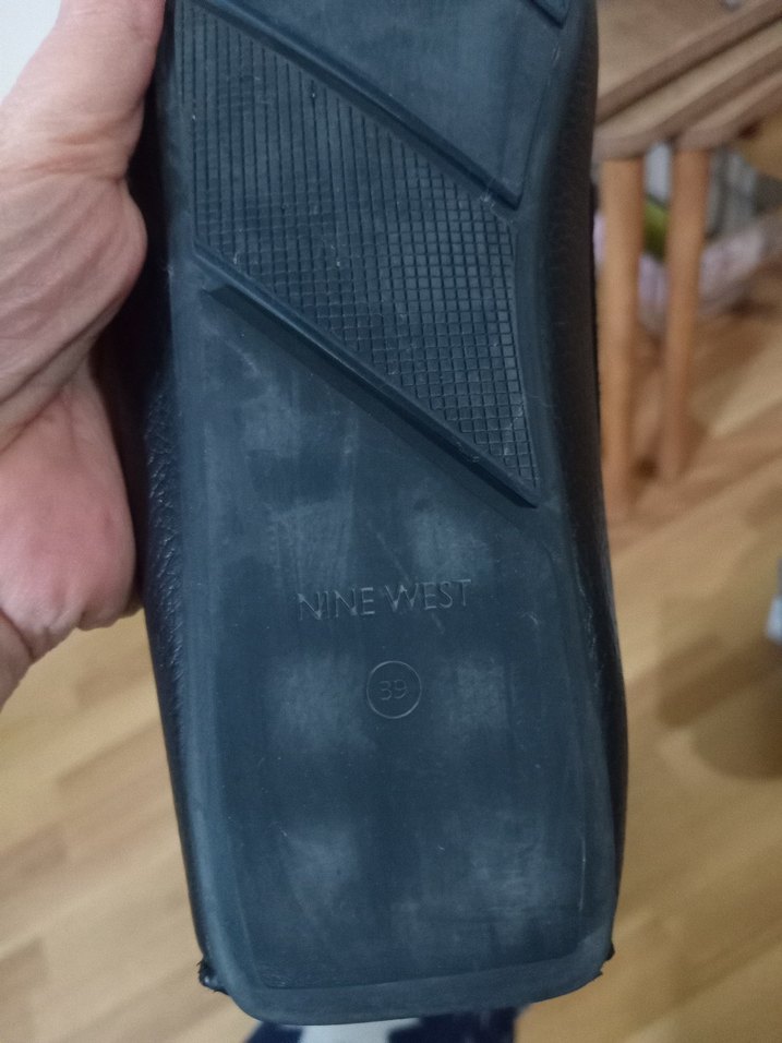 Siyah Deri Tokalı Kadın Babet - Görsel 5