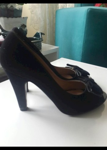 38 Beden Siyah Süet Fiyonklu Yüksek Topuklu Stiletto