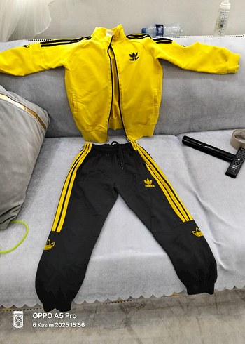 Sarı Adidas Fermuarlı Sweatshirt ve Eşofman - Görsel 2