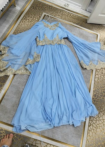 Mavi İşlemeli Uzun Kollu Abiye Elbise - Görsel 3