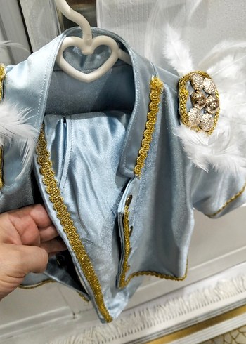 Mavi İşlemeli Kanatlı Çocuk Takım Elbise - Görsel 3