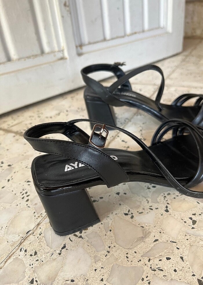 Topuklu ayakkabı - Görsel 2