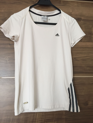 Adidas Tshirt