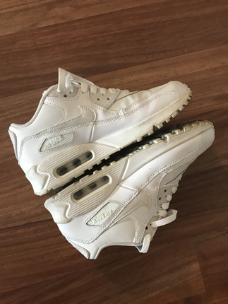 37 Beden beyaz Renk Nike airmax