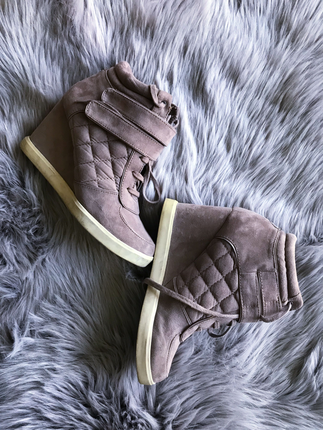 Stradivarius Dolgu topuklu ayakkabı