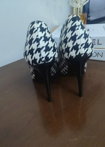 Zebra Desenli Stiletto Topuklu Kadın Ayakkabı - Görsel 4