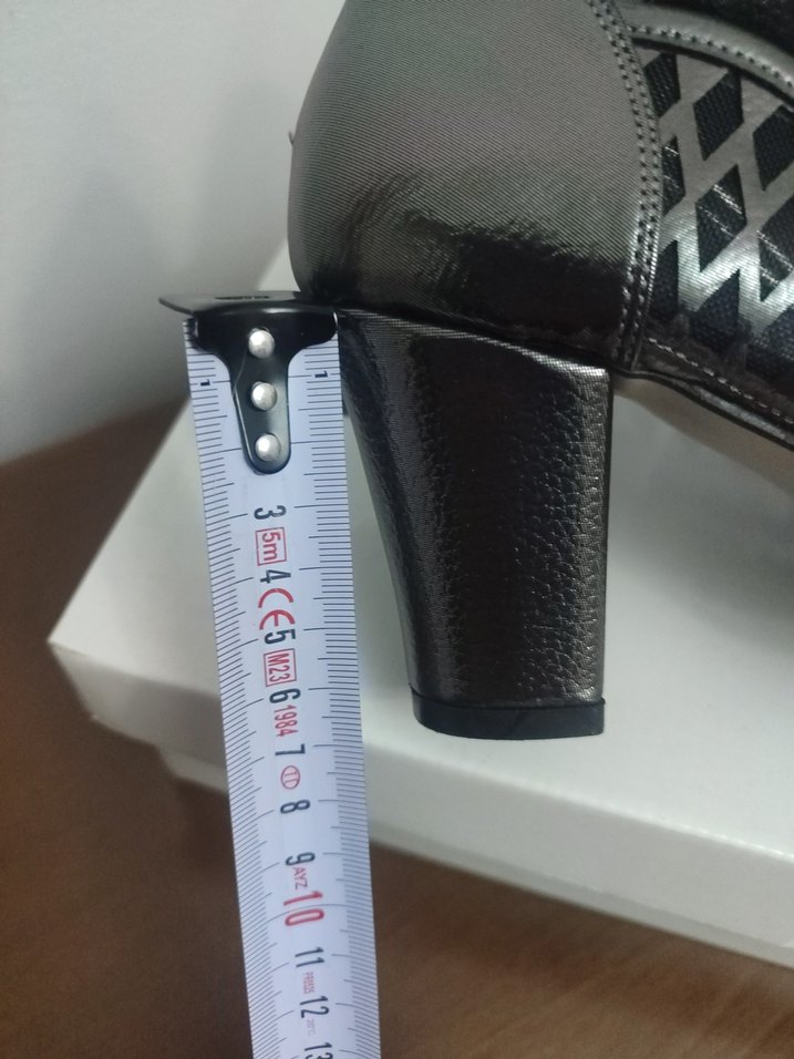 Gri Yılan Desenli Parlak Topuklu Kadın Ayakkabı - Görsel 4