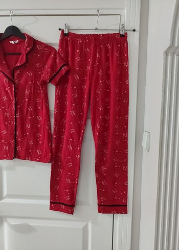12-13 Yaş Beden Kırmızı Desenli Kısa Kollu Pijama Takımı