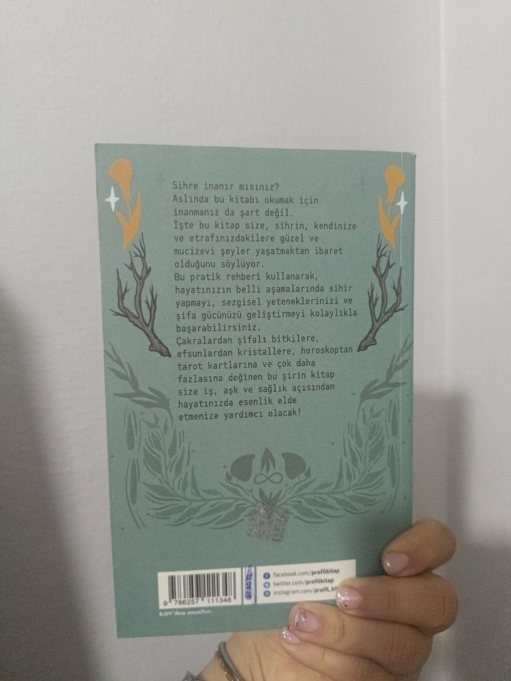 Pratik Sihirin El Kitabı - Sarah Bartlett - Görsel 2