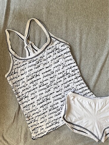 36 Beden Şortlu pijama takımı