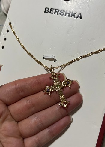 Altın Renk Zincir Detaylı Gotik Kolye - Görsel 4