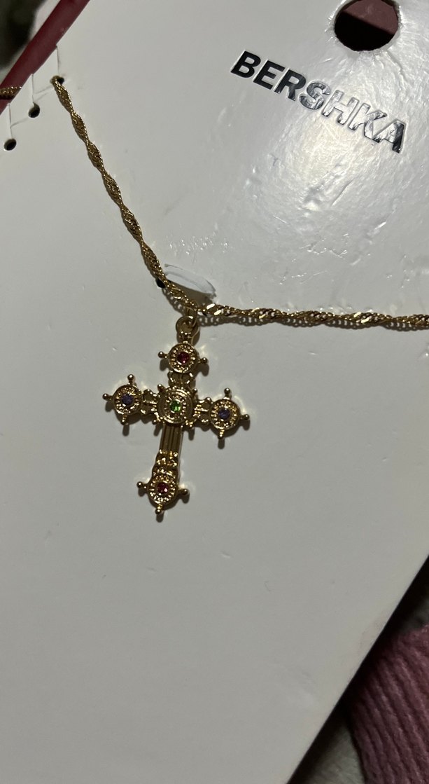 Altın Renk Zincir Detaylı Gotik Kolye - Görsel 3