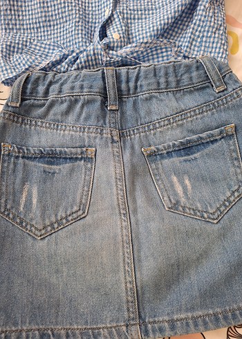 7 Yaş Beden Kızlar için Mavi Denim Etek ve Düğmeli Kolsuz Gömlek